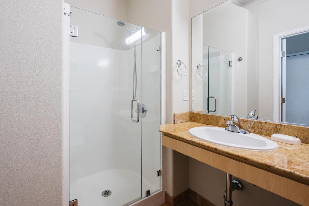 Studios Inn San Jose Bagian luar foto